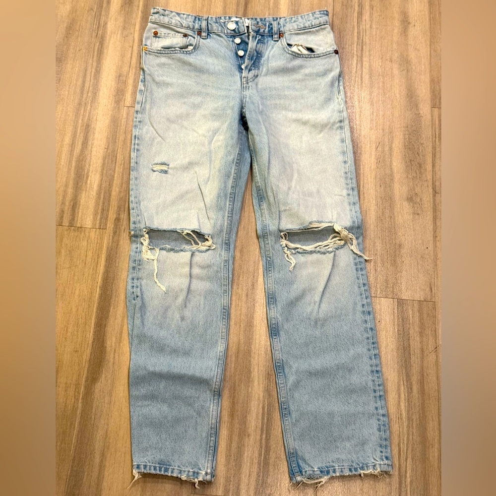 Zara Distressed Straight Jeans sz US 8